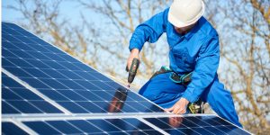 Installation Maintenance Panneaux Solaires Photovoltaïques à La Madeleine-sur-Loing